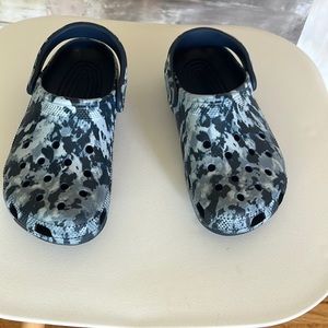Crocs Marble Black and Gray size 5 men 7 women.